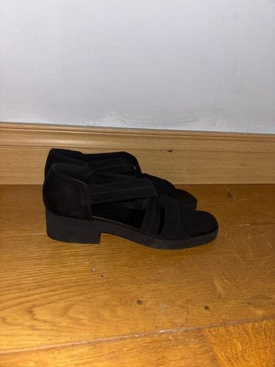 Donald Pliner Sandals