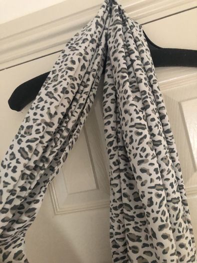 Scarf leopard print