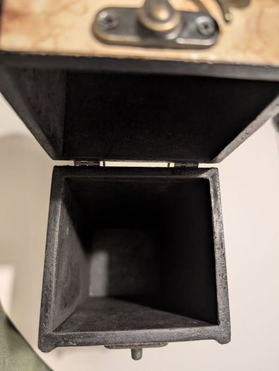 Wooden wine carry case