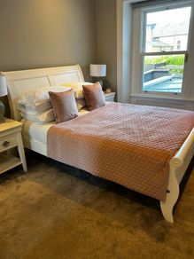 White Wooden Queen Sleigh Bed
