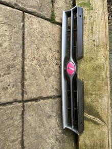 Impreza grill pink i badge
