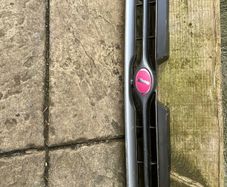Impreza grill pink i badge