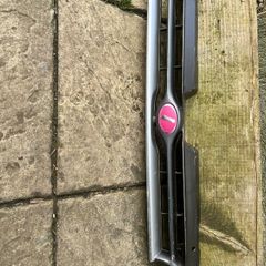 Impreza grill pink i badge