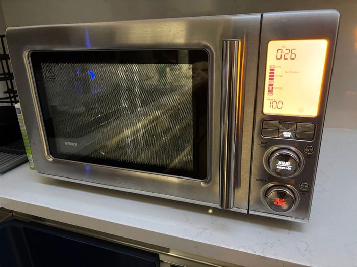 Sage - Combi Microwave Air Fryer - the Combi Wave 3 in 1