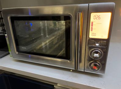 Sage - Combi Microwave Air Fryer - the Combi Wave 3 in 1