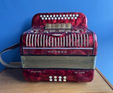 Hohner accordion B/C