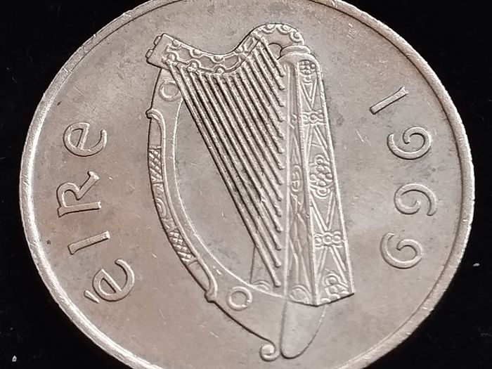 Ireland - 1969 - 10 Pence - Salmon - High Grade - KM.23 - [2203]