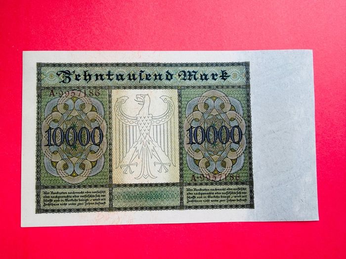 Germany  10000 Marks  1922   PICK. 70  VAMPIRE NOTE ( Uncirculated )
