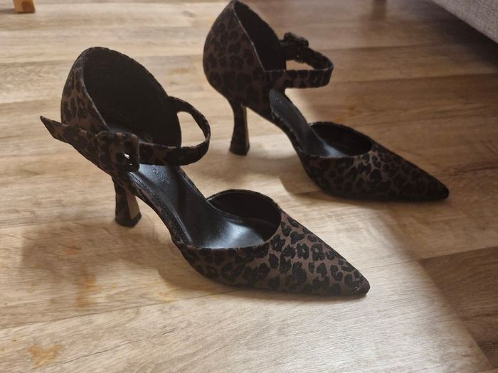 Womens shoes