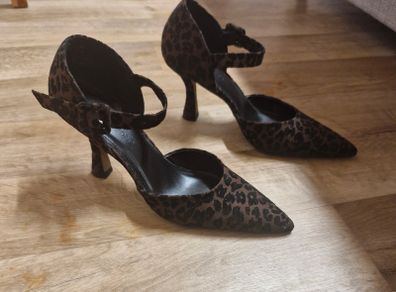 Womens shoes