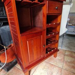 Small drinks cabinet/bar