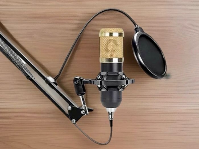 podcast V8S Podcast Studio Kit Microphone Sound Card Streaming Recording Bundle