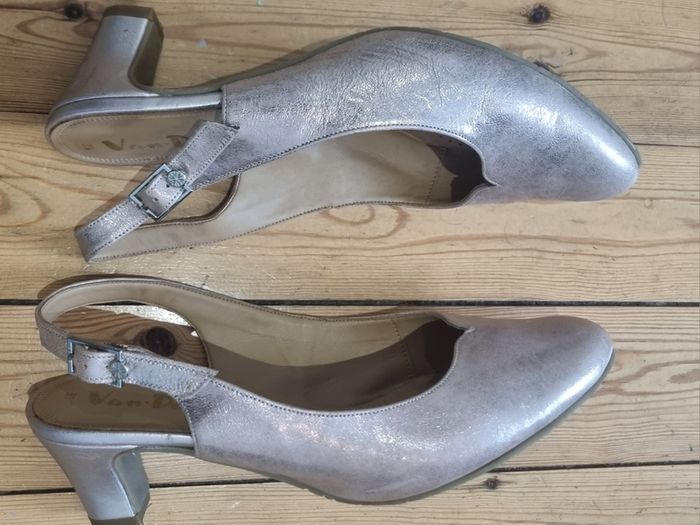 Van Dal extra wide pink metallic shoes