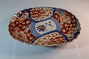 Japanese Imari Hand-Painted Porcelain Plate Scalloped Edge Bowl