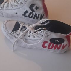 Converse trainers Red & Black