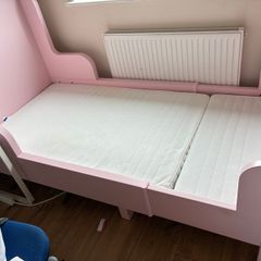Extendible toddler bed