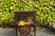 Sowing / knitting