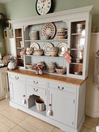 solid kitchen dresser delivery arranged