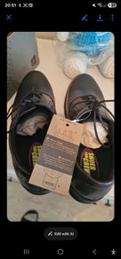 Safety shoes