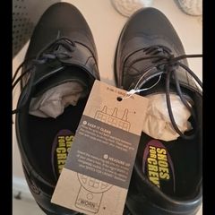 Safety shoes