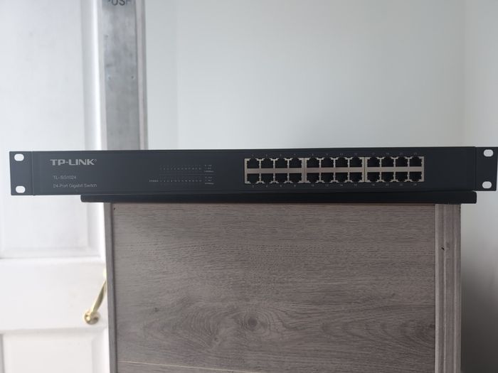 Tp link rackable 24 port gigabit switch