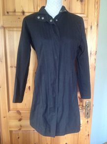 Size 12 Black Mac / Lightweight Coat