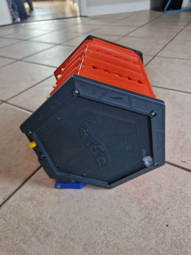 Hot wheels Roll Out Raceway Track