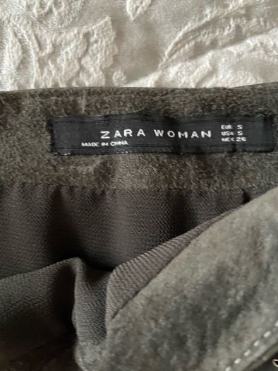 Zara  suede skirt with details size S