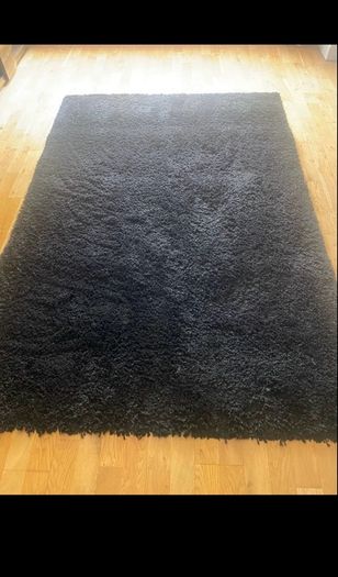 Black rug