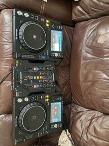 Pinoeer decks , Allen&Heath mixer