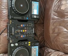 Pinoeer decks , Allen&Heath mixer