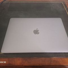 Apple Macbook Pro 2020 touch 16gb i7 512gb storage