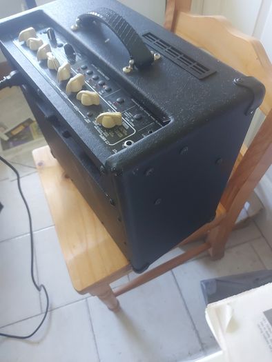 VOX Valvetronix VT15 AMP, working great and in excellent condition