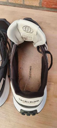 Adidas Run 70s  runners/ trainers. Size 7