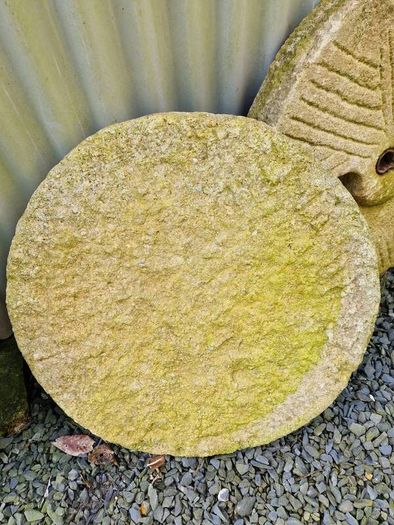 Mill stones
