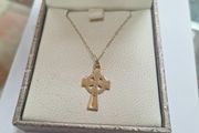Gold cross &amp; chain
