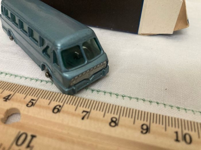 Matchbox 40b. Leyland long distance tiger coach. Mint in box. 1961.