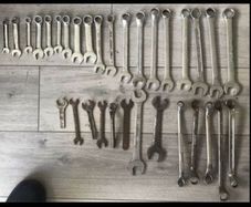 300 euro for the lot no offers , old school toolbox to choose from too many too list top quality tools not cheap rubbish