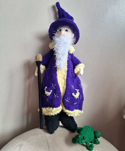 Knitted toys