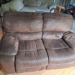 Couch with 2 recliners