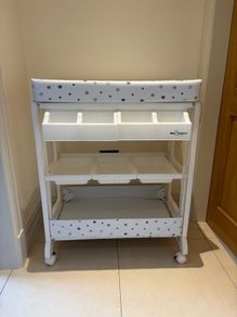 baby changing unit