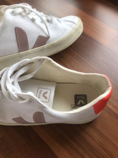 Veja womens