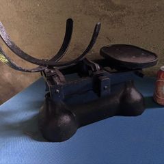 Vintage shop scales