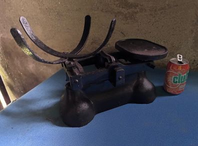Vintage shop scales