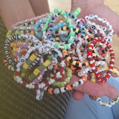Beaded bracelets x39 pieces
