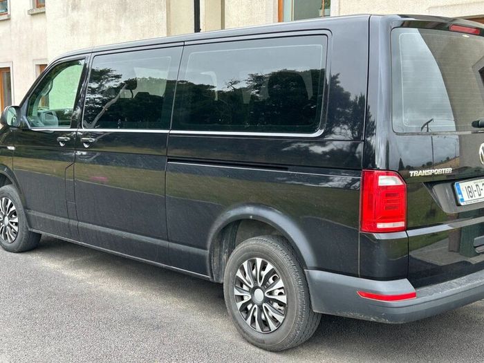 Volkswagen Caravelle / Shuttle 9 Seater 2018