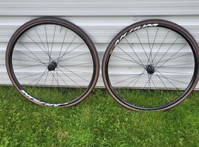 Mavic Aksium Wheelset