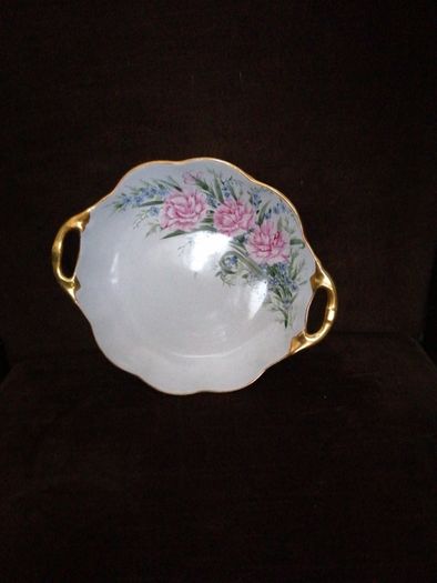 Porcelain plate by Ann Hutchison