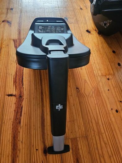 Maxi Cosi car seat & isofix base