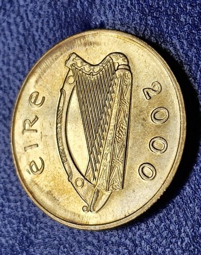 Ireland 2000 Stunning 20p Coin  Uncirculated Lustrous!